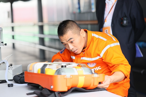 1695868200147362.jpg 李长乐事情照_副本.jpg