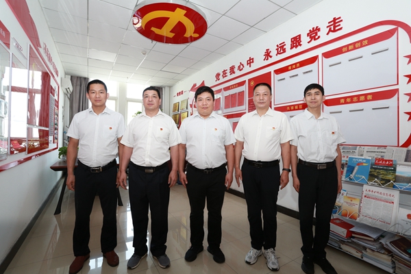 1654824696205535.jpg 大梵宇矿综掘二队(1).JPG