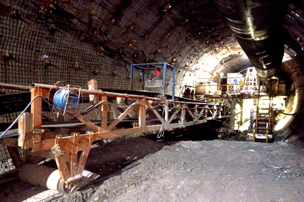 1758101200966692.jpg ÃÏ´å¿ó.jpg